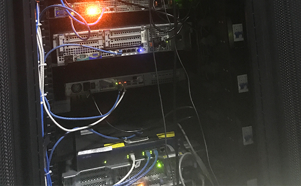 大型网站建设-选择专业的IDC是网站稳定的重要因素